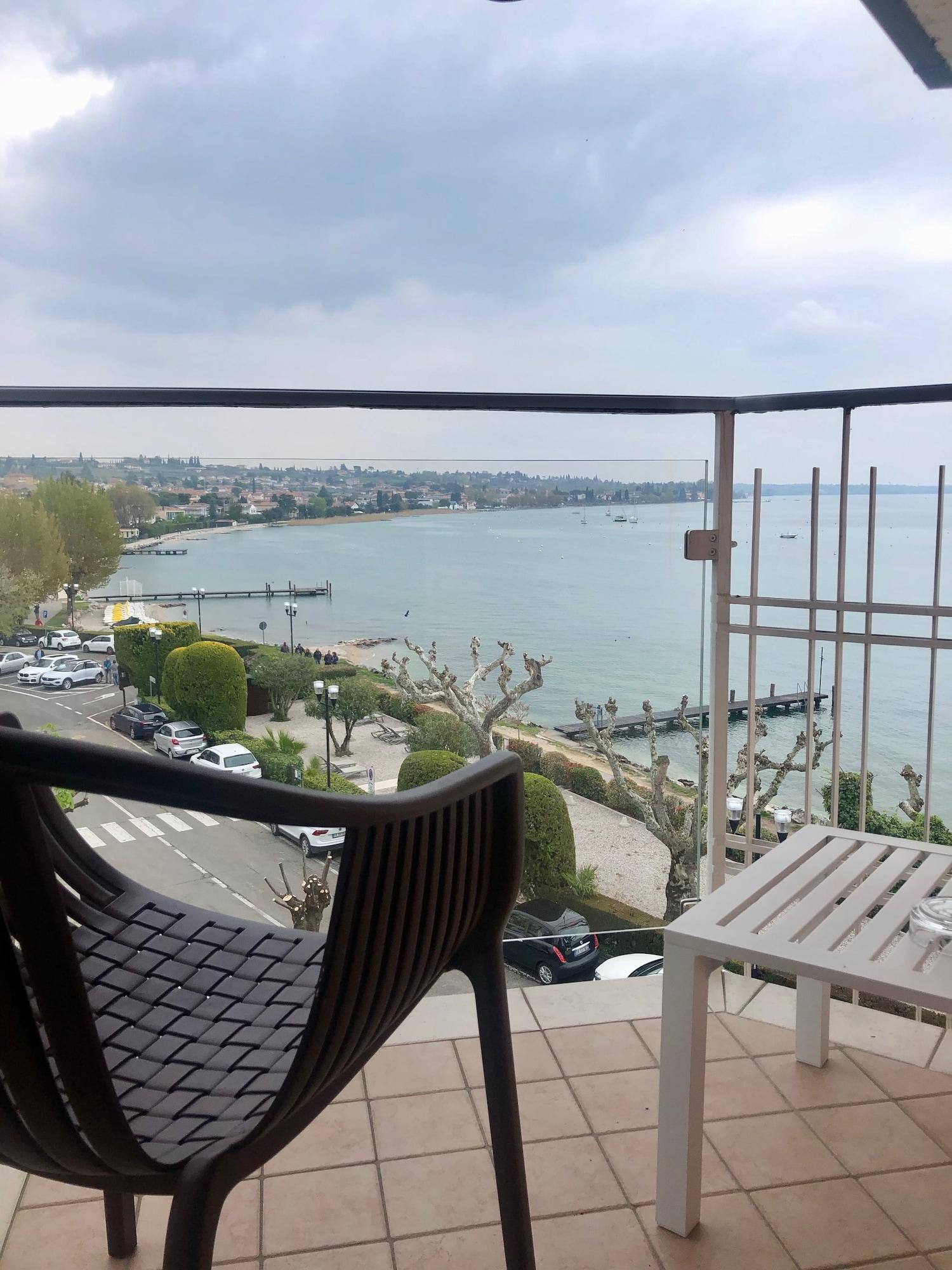 Kriss Internazionale Hotel Bardolino Exterior foto