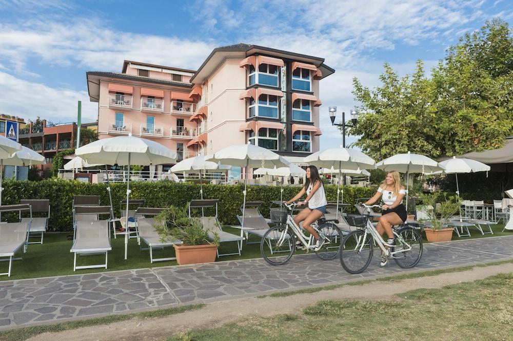 Kriss Internazionale Hotel Bardolino Exterior foto